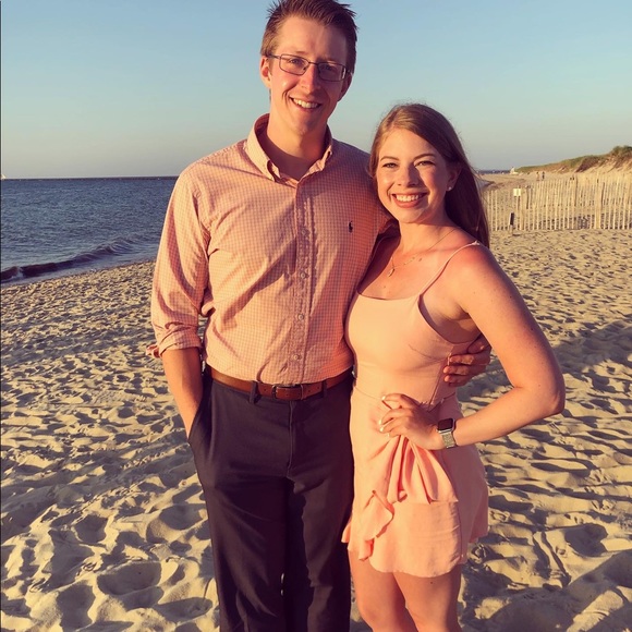 Meet your Posher, Lindsay - Picture 3 of 5